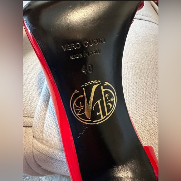 MAISON ERNEST PATENT SANDALS - Picture 5 of 5